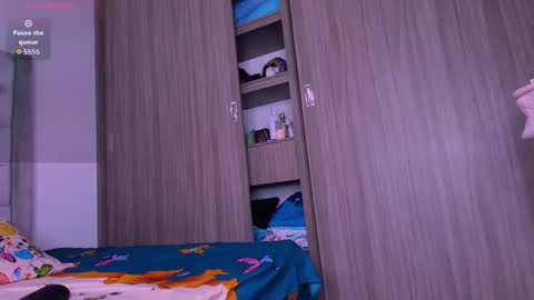 Snapshot of sussidream chatting on 12/04/25, 01:04 Andrea online show from 12/04/25, 01:04