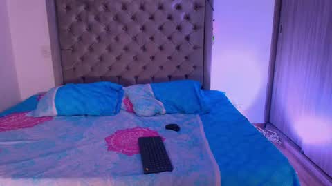 Snapshot of sussidream chatting on 06/08/26, 01:28 Andrea online show from 06/08/26, 01:28