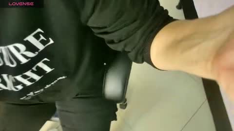   online show from 12/31/24, 12:15