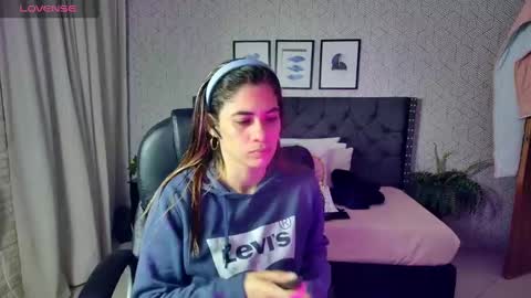   online show from 01/04/25, 12:27