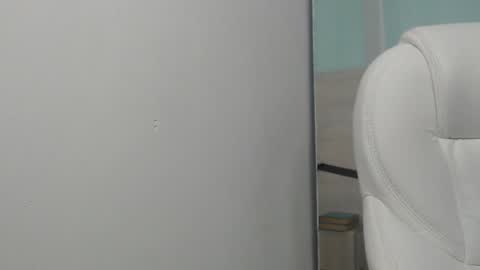 Snapshot of sussy_leon chatting on 02/13/25, 12:43 sussy leon online show from 02/13/25, 12:43