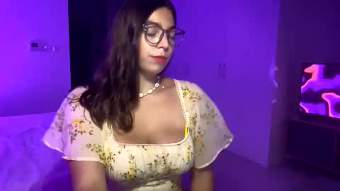 susyli online show from 10/17/25, 04:31