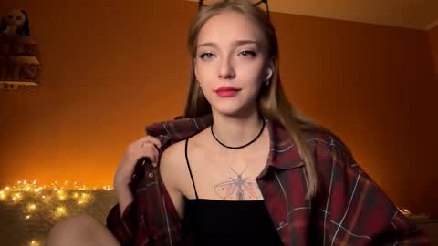 Jessica online show from 10/12/25, 04:17