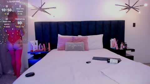 Snapshot of susyy7 chatting on 10/23/25, 04:01 susyy online show from 10/23/25, 04:01