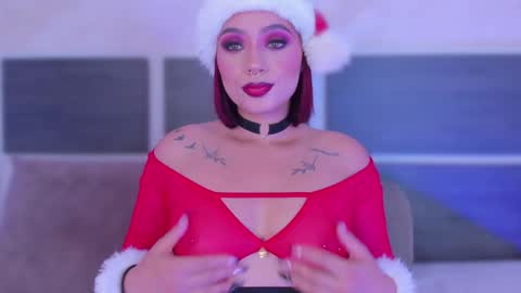 Snapshot of suzan_jane chatting on 12/07/24, 12:52 Susan online show from 12/07/24, 12:52