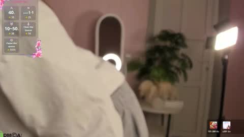 Snapshot of suzane_martin chatting on 02/05/26, 02:49 Hey Im Suzane online show from 02/05/26, 02:49