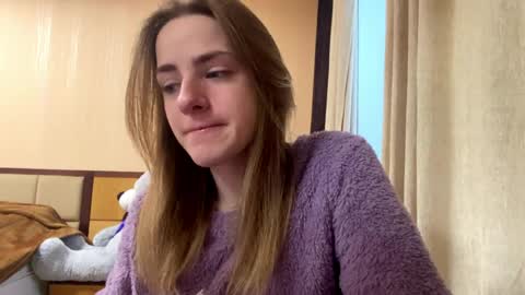 Emila online show from 04/25/26, 05:32