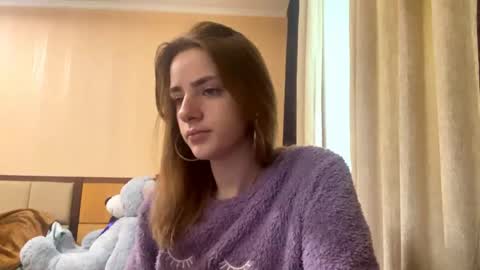 Emila online show from 05/01/26, 06:51