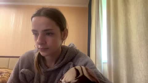 Emila online show from 05/06/26, 06:41