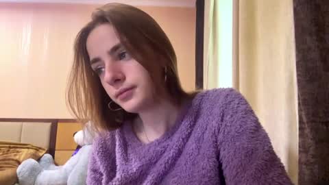 Emila online show from 05/09/26, 07:13