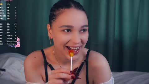 Snapshot of suziegoglia chatting on 03/30/26, 06:36 Kristanna online show from 03/30/26, 06:36