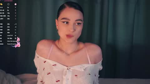 Snapshot of suziegoglia chatting on 04/04/26, 07:28 Kristanna online show from 04/04/26, 07:28