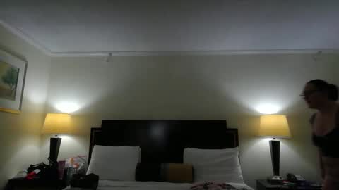 Snapshot of suzukibunny chatting on 12/29/24, 09:52 SuzukiBunny online show from 12/29/24, 09:52