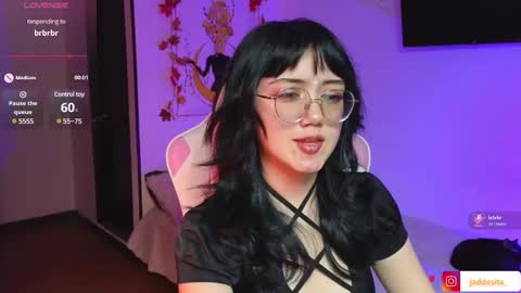 Snapshot of suzumi_ chatting on 12/27/24, 06:10 Jadde online show from 12/27/24, 06:10