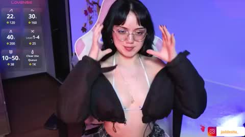 Snapshot of suzumi_ chatting on 01/05/25, 12:20 Jadde online show from 01/05/25, 12:20