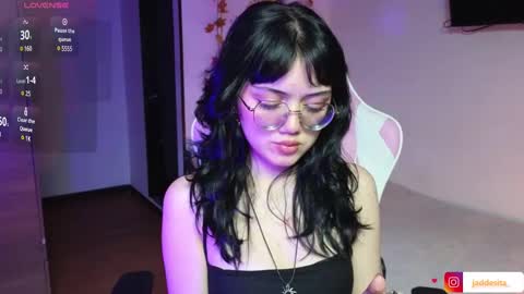 Snapshot of suzumi_ chatting on 01/06/25, 05:06 Jadde online show from 01/06/25, 05:06