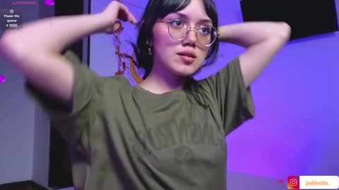 Snapshot of suzumi_ chatting on 02/01/25, 09:43 Jadde online show from 02/01/25, 09:43