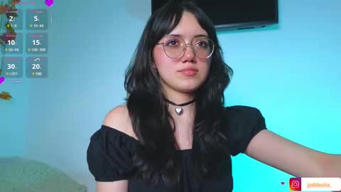 Snapshot of suzumi_ chatting on 03/10/25, 08:37 Jadde online show from 03/10/25, 08:37