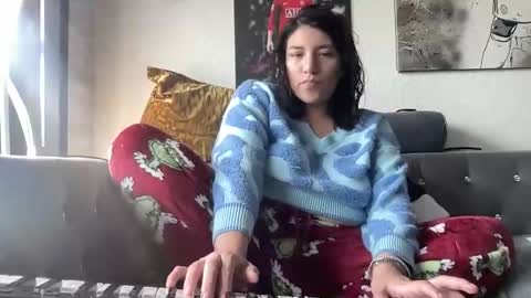 Suzy online show from 11/23/25, 07:24