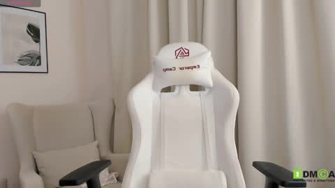 Suzy  next stream  Thursday Friday Saturday online show from 12/27/24, 05:20