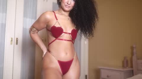 Snapshot of suzysuza chatting on 09/16/25, 03:13 suzysuza online show from 09/16/25, 03:13