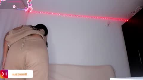 Snapshot of suzzann_rugg chatting on 02/21/26, 12:33 suzzann_rugg online show from 02/21/26, 12:33