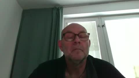 Snapshot of svenskdaddy chatting on 12/05/24, 12:00 svenskdaddy online show from 12/05/24, 12:00