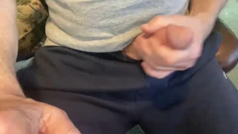 Snapshot of svscruz831 chatting on 01/03/25, 06:14 VersDad55 online show from 01/03/25, 06:14