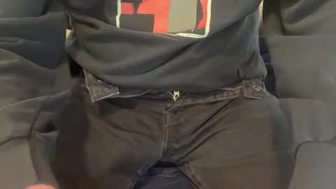 Snapshot of svscruz831 chatting on 10/17/25, 05:37 VersDad55 online show from 10/17/25, 05:37