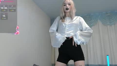 Snapshot of sw33t__berry chatting on 09/09/25, 06:29 l1sa spears online show from 09/09/25, 06:29