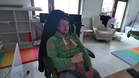 swaicy1990 online show from 02/18/26, 12:23