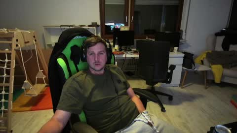 swaicy1990 online show from 04/25/26, 11:13