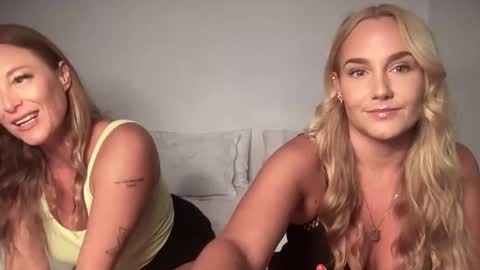 Snapshot of swedish_candii chatting on 09/19/25, 09:15 Swedish Candii online show from 09/19/25, 09:15