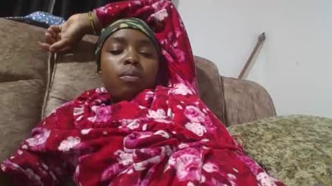 Snapshot of sweerie20 chatting on 12/16/25, 08:25 sweerie20 online show from 12/16/25, 08:25