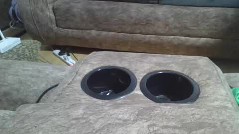 Snapshot of sweerie20 chatting on 12/17/25, 08:37 sweerie20 online show from 12/17/25, 08:37