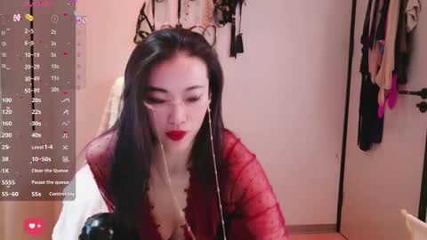 Snapshot of sweet0830 chatting on 10/28/25, 05:11 sweet0830 online show from 10/28/25, 05:11