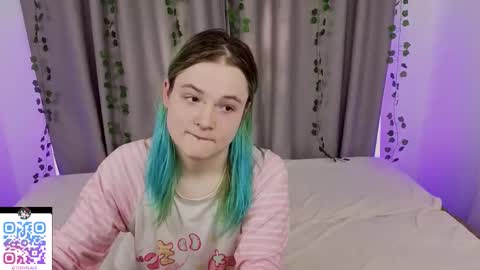 Snapshot of sweet4t chatting on 10/08/25, 06:55 Haeyang Torry online show from 10/08/25, 06:55