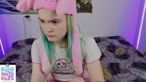 Snapshot of sweet4t chatting on 11/17/25, 07:14 Haeyang Torry online show from 11/17/25, 07:14