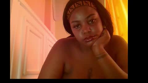 sweet52537 online show from 11/30/25, 11:14