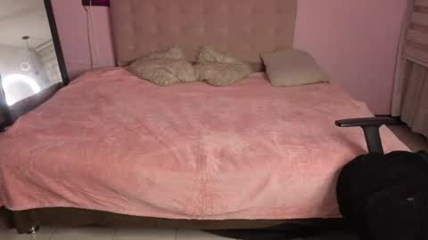 sweet__cat__ online show from 06/05/26, 08:09