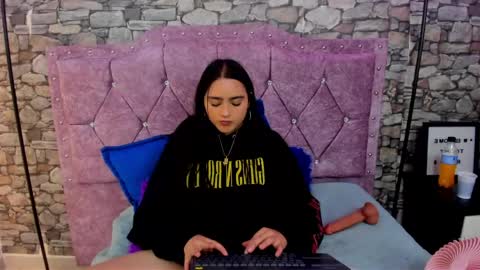 sweet__cherry1 online show from 05/01/26, 07:07