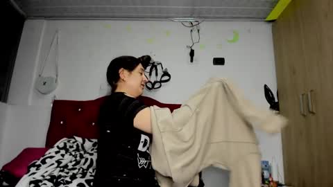 Snapshot of sweet__suck69bitch chatting on 01/06/25, 01:20 sweet__suck69bitch online show from 01/06/25, 01:20