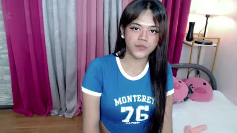 Snapshot of sweet_ahrii chatting on 02/19/25, 02:01 CLEO online show from 02/19/25, 02:01