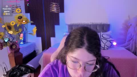 Alice online show from 04/10/26, 07:07