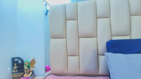 Amye  online show from 02/04/26, 07:09