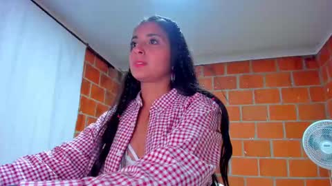 Snapshot of sweet_and_hot_alaia chatting on 09/25/25, 01:53 sweet and hot alaia online show from 09/25/25, 01:53