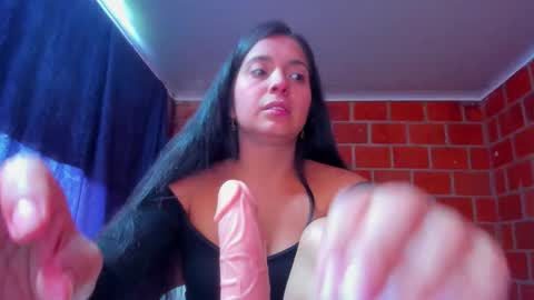 Snapshot of sweet_and_hot_alaia chatting on 01/15/26, 02:32 sweet and hot alaia online show from 01/15/26, 02:32