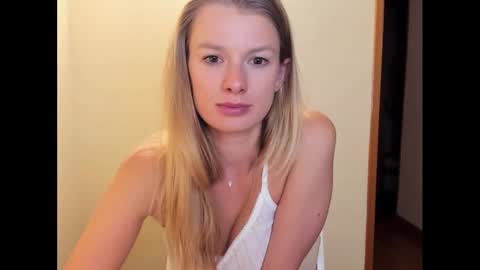 Snapshot of sweet_angel_a chatting on 10/15/25, 08:53 Ann - your sweet girl online show from 10/15/25, 08:53