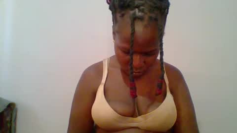 Snapshot of sweet_arianna_ chatting on 02/24/25, 12:16 timaya online show from 02/24/25, 12:16