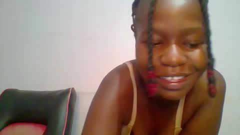 Snapshot of sweet_arianna_ chatting on 03/01/25, 12:28 timaya online show from 03/01/25, 12:28